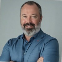 Headshot photo of Anthony Magnan